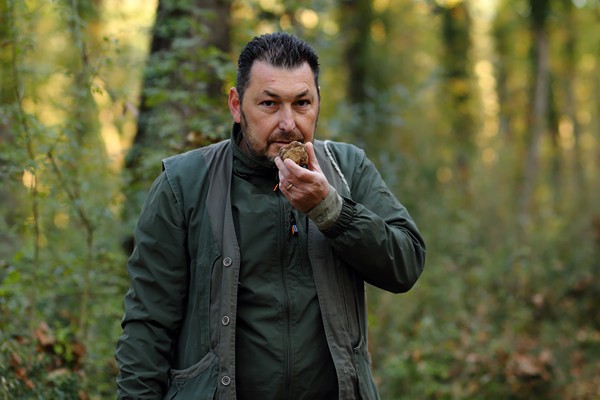 Il Bego truffle foraging and tasting experience in San Miniato Tuscany